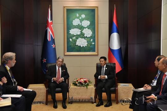 Lao and New Zealand FMs meet in Vientiane
